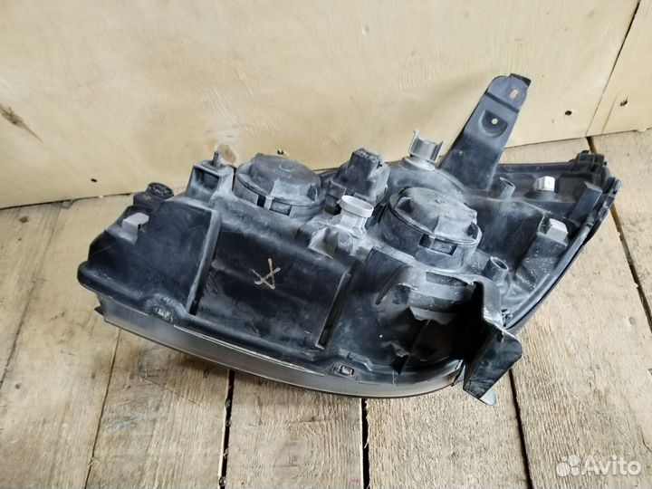 Фара правая Renault Scenic 1