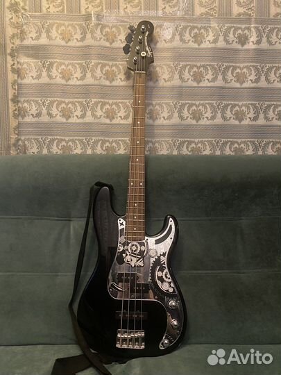 Бас гитара Fender Squier Precision Bass Standart