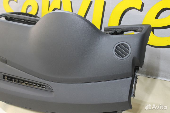 Торпедо Volkswagen Jetta панель приборов