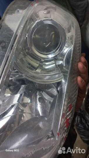 Фара правая Skoda Fabia 2 2010 год