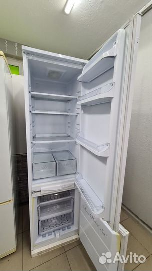 Встраиваемый холодильник бу Hotpoint Ariston