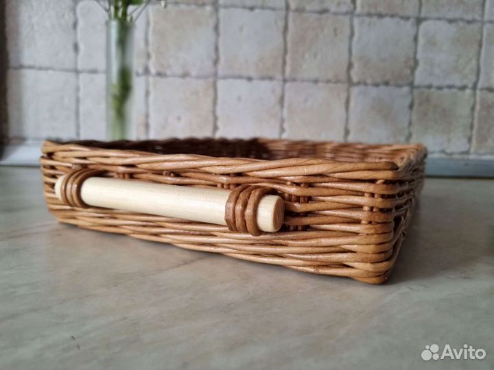 Поднос плетеный