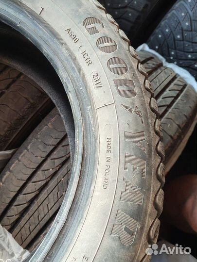 Goodyear Ultragrip Ice Arctic 185/60 R15