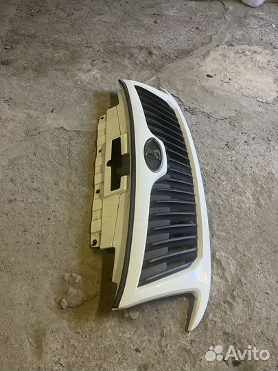 Решетка радиатора Гранта