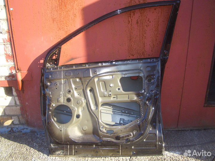 Дверь передняя правая Тойота Раф 4 с 13