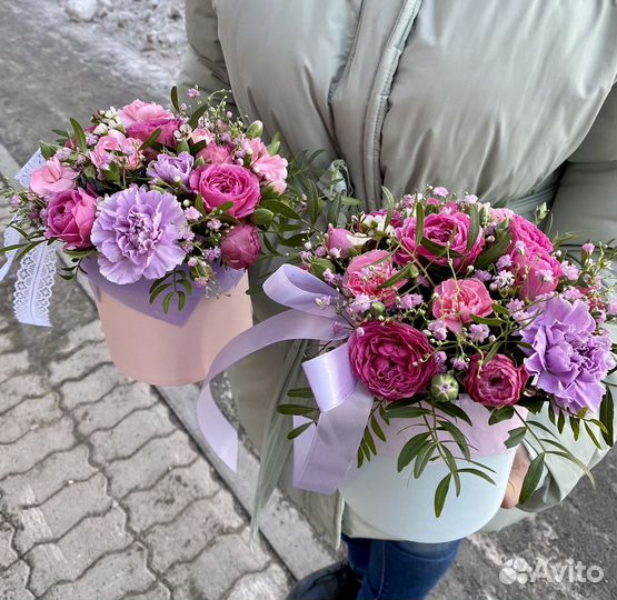 Шляпная коробка с цветами