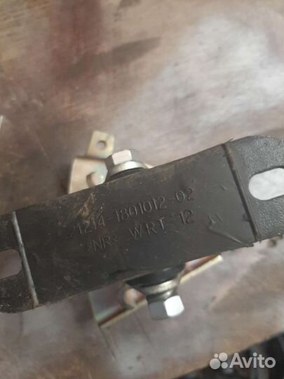 Крепление раздатки дополнительно для нивы 4на4