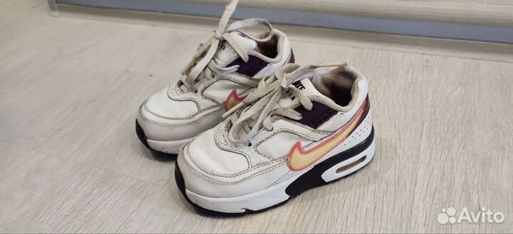 Кроссовки детские 22-25