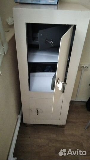 Сейф металлический