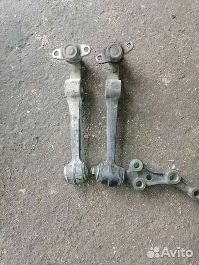 Передний рычаги Toyota Camry SV30-SV40 1996г