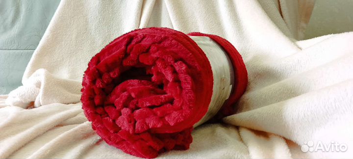 Пледы новые