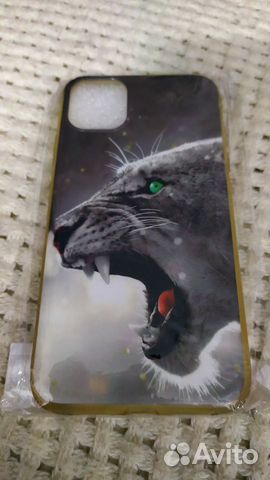 Чехол на iPhone 11