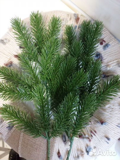 Искусственная ветка Ёлка / Ель