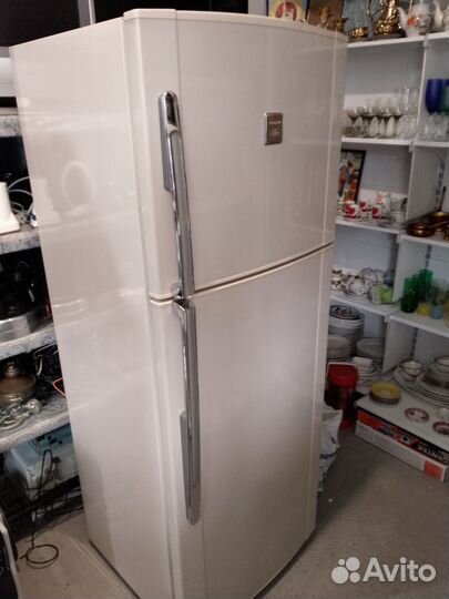 Холодильник indesit