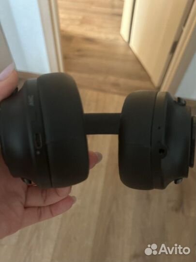 Беспроводные наушники с активным шумоподавлением