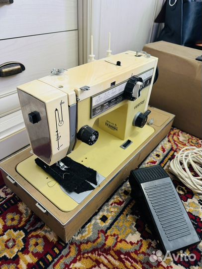 Швейная машина veritas