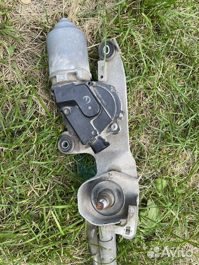 Трапеция стеклоочистителей Mitsubishi Colt Z3