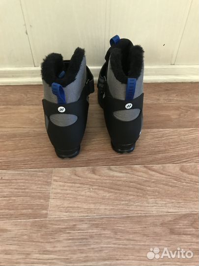 Лыжные ботинки детские 37 размер