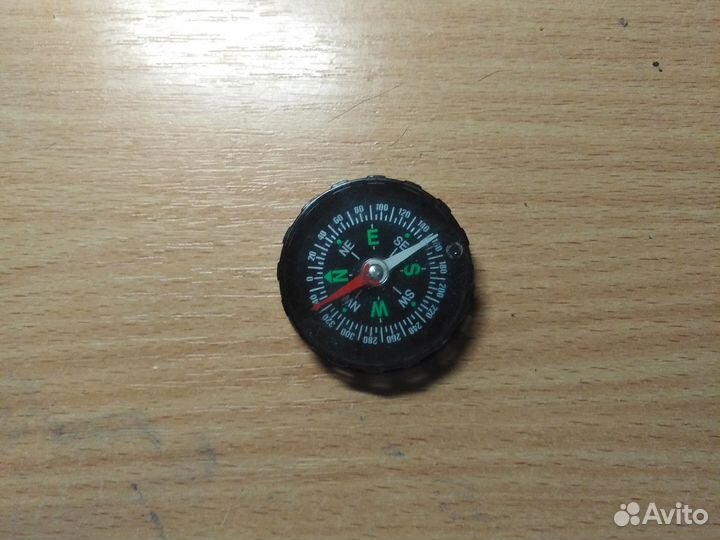 Компас для отдыха в лесу