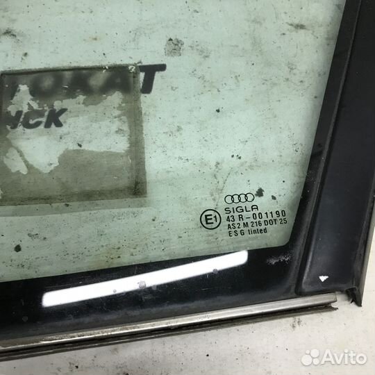 Форточка правая Ауди 80 б3