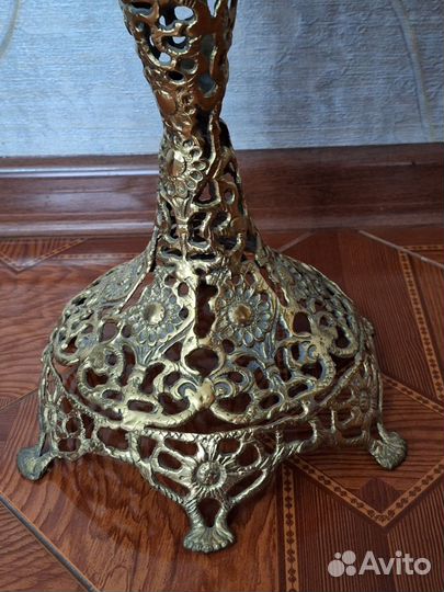 Цветочница броонзовая