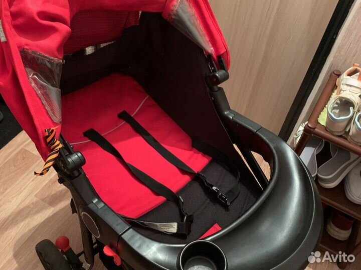 Прогулочная коляска