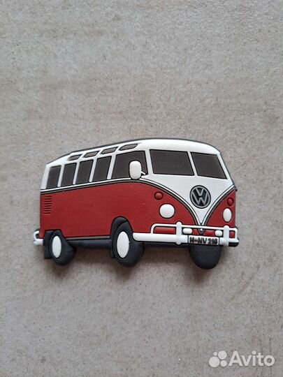 Брелки,магниты