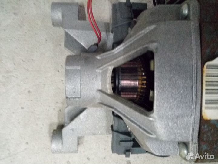 Двигататель стиральной машины Индезит IWB 5083