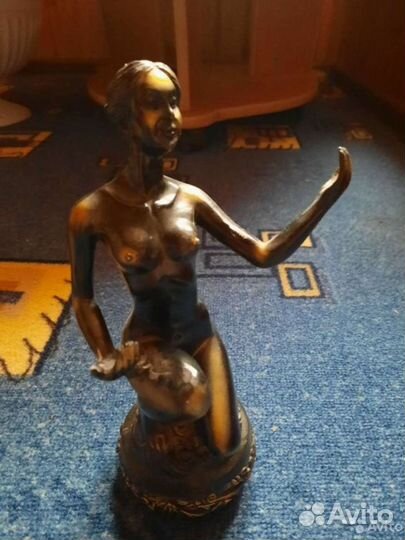 Сувенир. Статуэтка