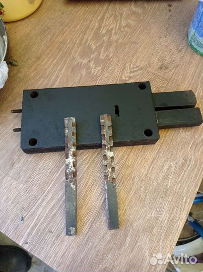 Замок гаражный внутренний