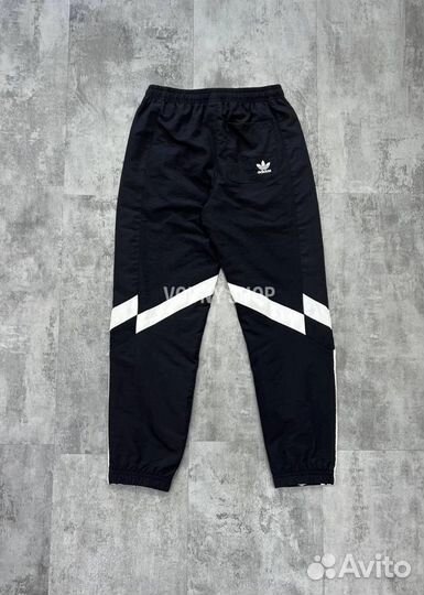 Спортивные штаны Adidas