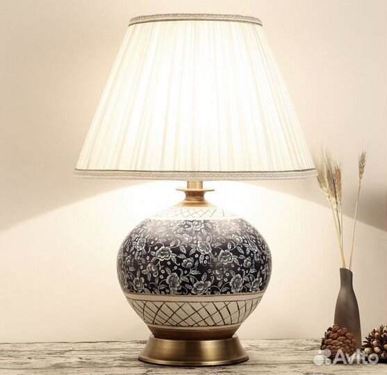 Светильник настольный,лампа с абажуром