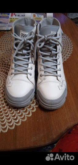 Ботинки женские