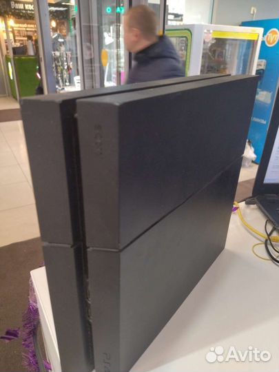 Sony PS4 на 1 тб