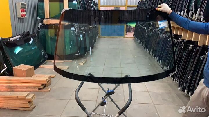 Стекло лобовое на Хендай Соната