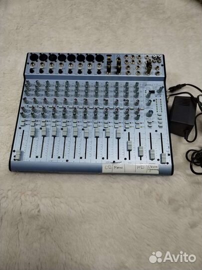 Микшерный пульт