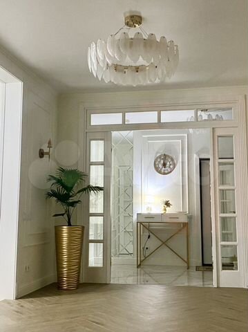 2-к. квартира, 78 м², 2/8 эт.