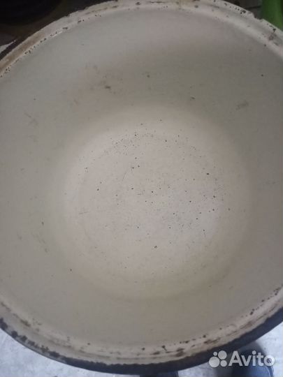 Кастрюлю чугунная СССР