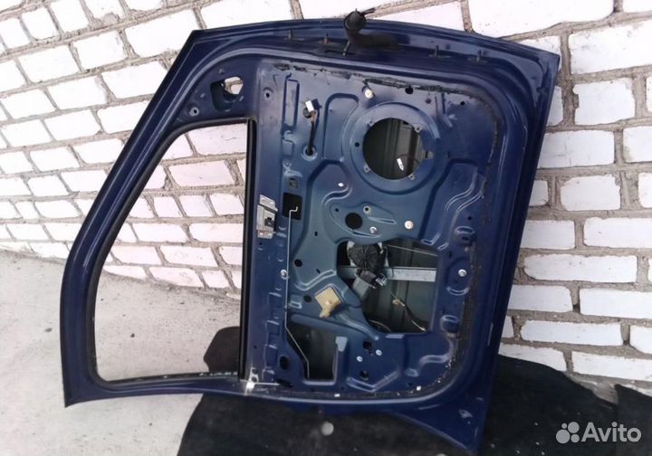 Дверь водительская renault logan 1