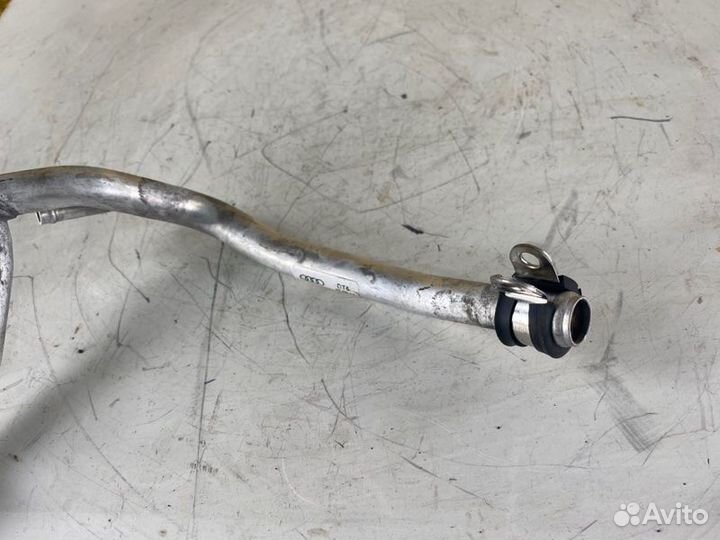 Трубка системы охлаждения Audi A8 D4 4.0 tfsi 2013