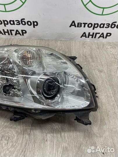 Фара правая Toyota Auris ZRE151 1zrfe 2008