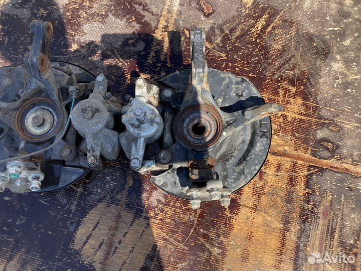 Honda crv 3 кулак поворотный передний