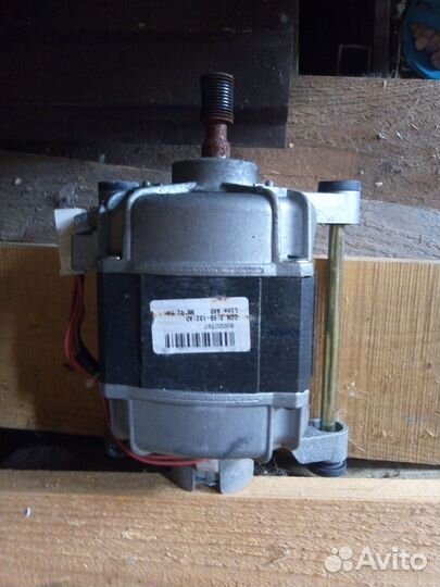 Двигатель от стиральной машины Аристон