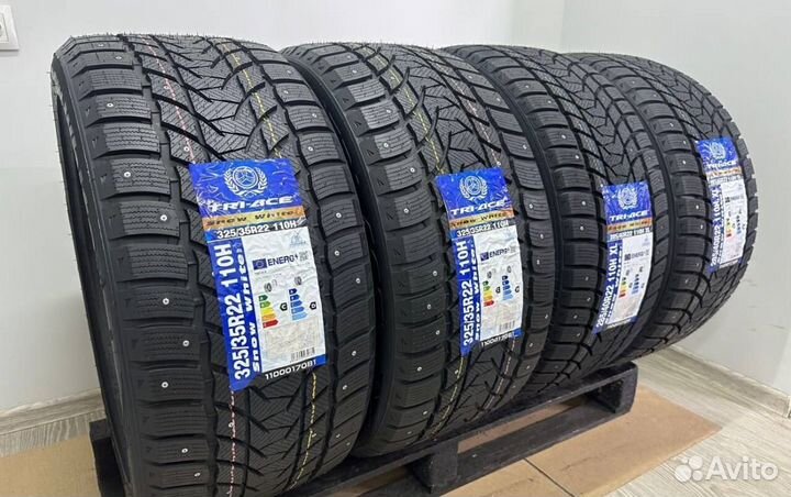 Tri Ace Snow White II 285/40 R22 111H