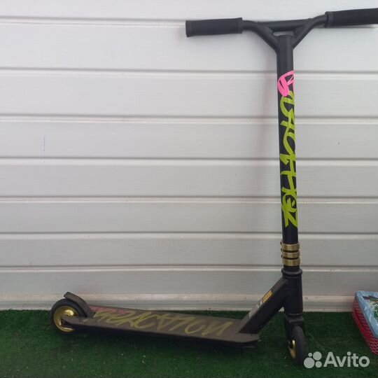 Трюковой самокат