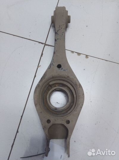 Hyundai Elantra (HD) IV рычаг задний поперечный R