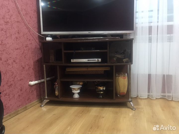 Тумба под телевизор
