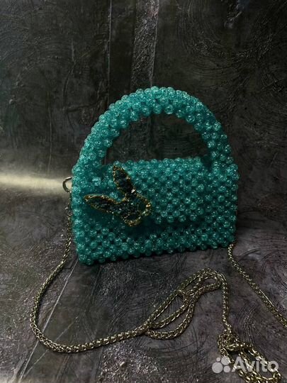 Сумка из акриловых бусин