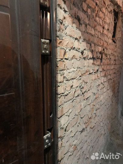 Дверь входная металлическая б/у 85х205