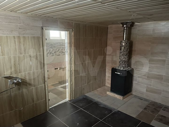 Дом 189 м² на участке 6 сот.